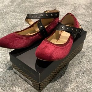 NIB Charles David velvet flats size 9 shoes